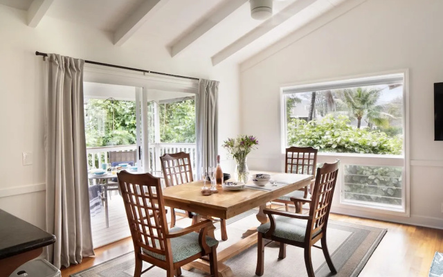Hale Haena 3 Bedroom Home by RedAwning