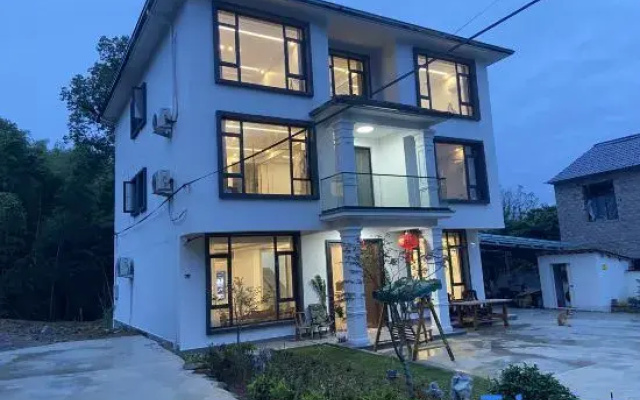 Tonglu Li Family Courtyard Slow Living Homestay