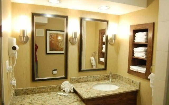 Отель Lux and Spa
