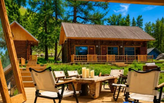 Chongyeji · Yutong | Mountain View Homestay, Kanas Scenic Area