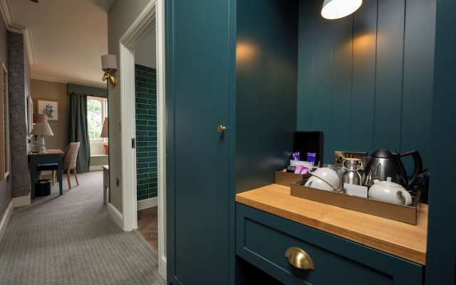 The Royal Inn by Chef & Brewer