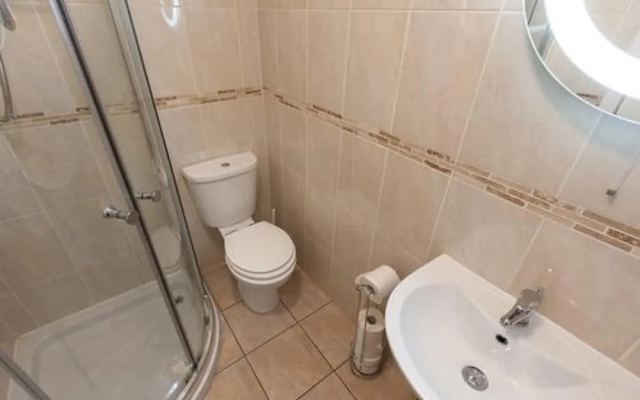 Cedars Apartment