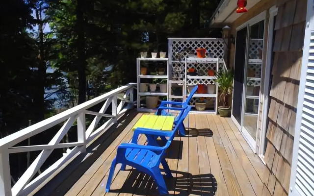 Lucky Stone Retreat - Two Bedroom Home