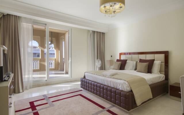 Отель Bespoke Residences - Grandeur Residences комната для гостей