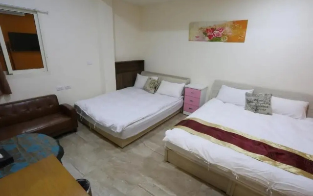 Sanyi Hawthorn B&B