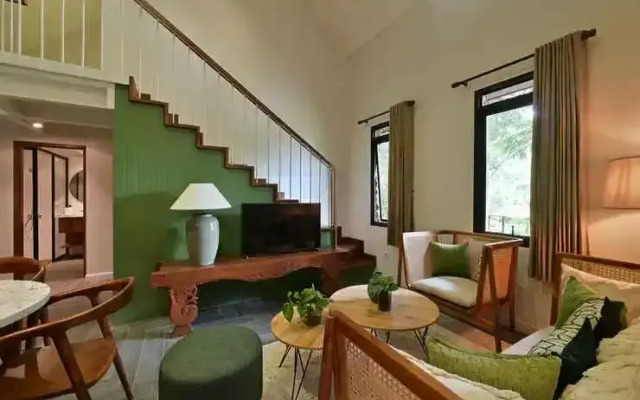 Log Home Villa Taman Wisata Bougenville