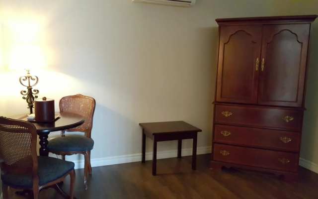 Duvernay Studios and Suites