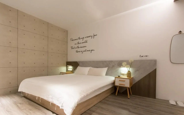 Love Inn