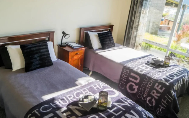 Tombstone Motel, Lodge & Backpackers