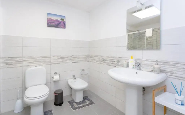 Etna Apartment Titani