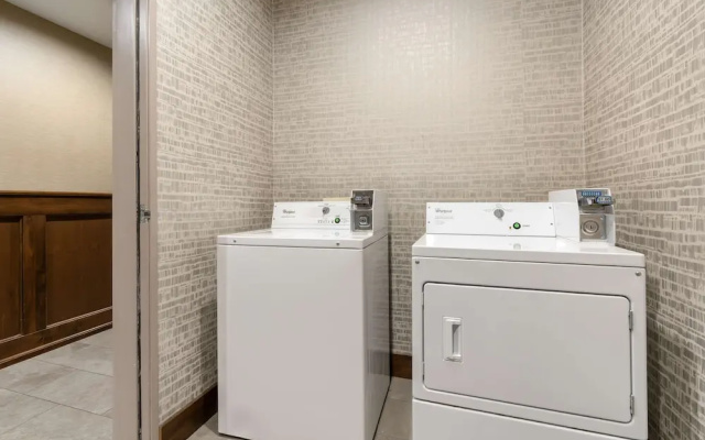Holiday Inn Express And Suites Bend