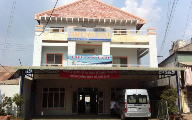 Thuan Loi Hotel вид на фасад