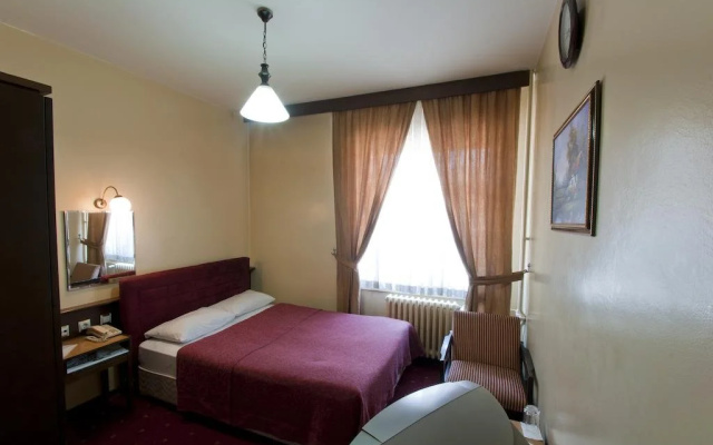 Yilmaz Hotel