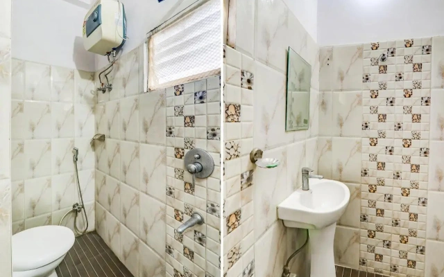 OYO 4998 Sara Residency