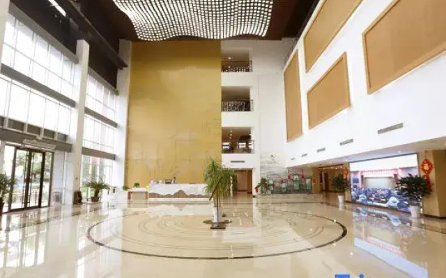 Shungeng Mountain Villa Sanjianxi Dengta Hotel (Jinan Zhangqiu University Town)