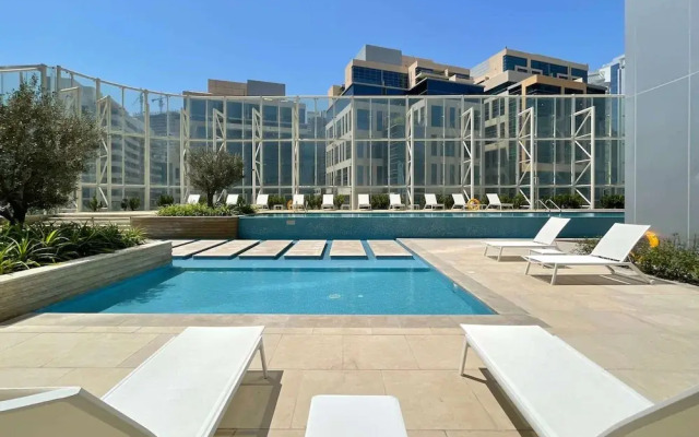 Silkhaus Canal Views Gorgeous 1BR Pool Access