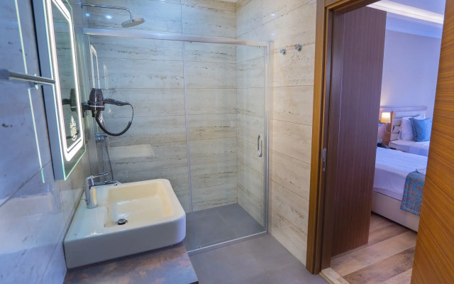 Dalyan Live Spa Resort Hotel
