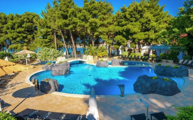 Tidy Apartment with Ac, Just 12 Km. From Sibenik