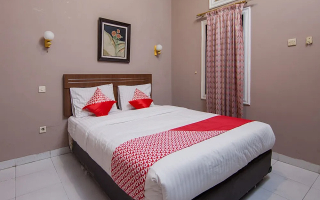 Hotel Syariah Aceh House by OYO Rooms