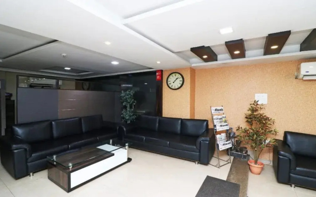 Hotel Lotus By OYO Rooms