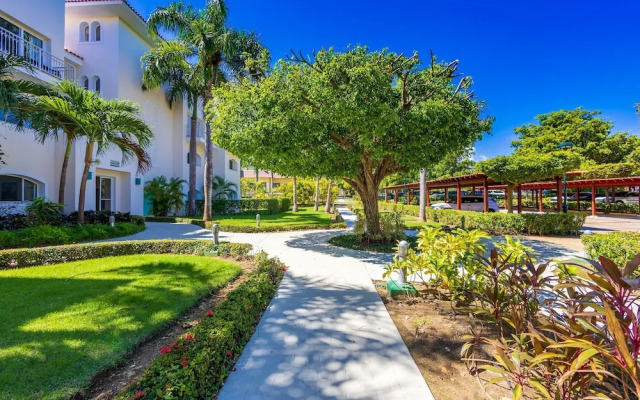 Iberostate 2BR Condo - Terrace Lake Golf Views
