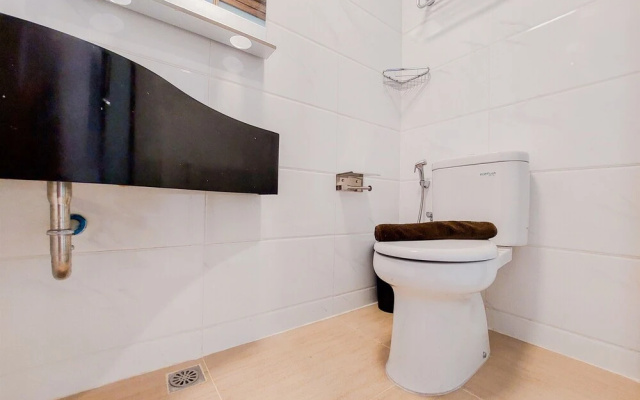 Cozy Living Studio Apartment Sky House Bsd
