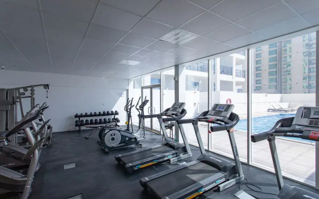 Secluded studio steps from sports city