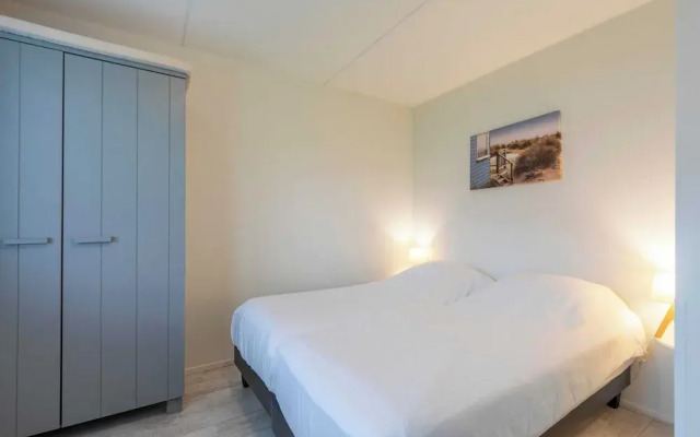 Beach Apartment 7 for 4 Guests in Callanstoog