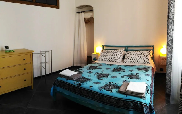 Blue Room Apartment