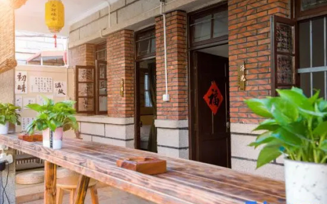 Quanzhou Yulinanshe Homestay (West Street Kaiyuan Temple)