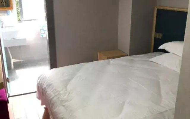 Lvdu Qing‘she Hotel