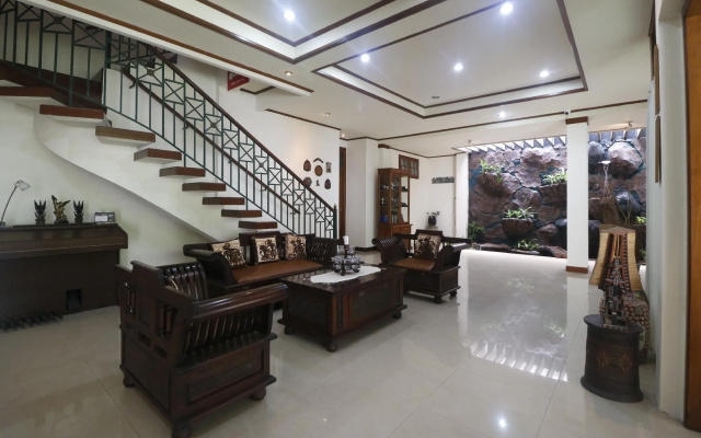 RedDoorz Syariah near Gelora Delta Sidoarjo