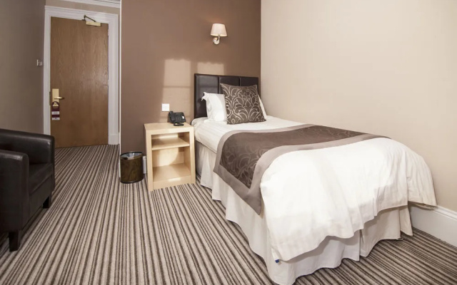 Best Western Burnett Arms Hotel