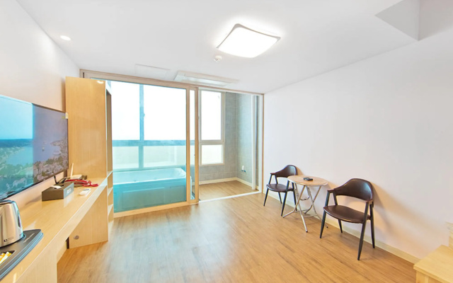 Lohas Hotel