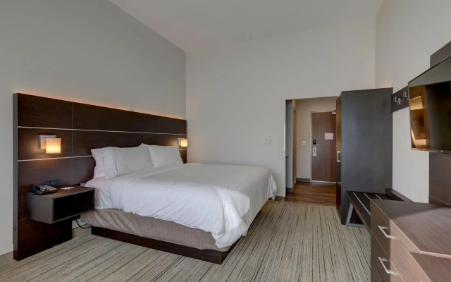 Holiday Inn Express & Suites Auburn Downtown by IHG