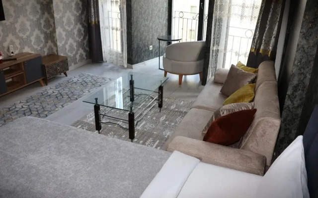 Dt Suites
