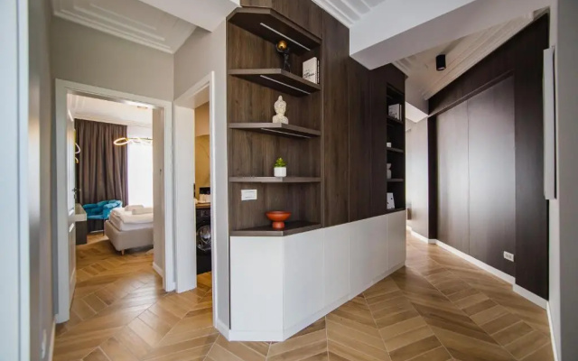 Exquisite Experience at EAS Residence