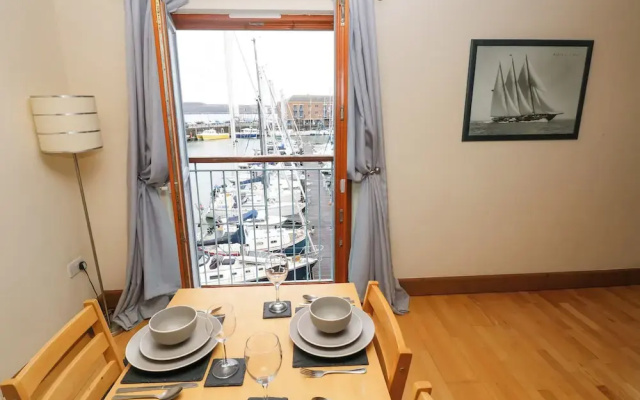 15 Sovereign House