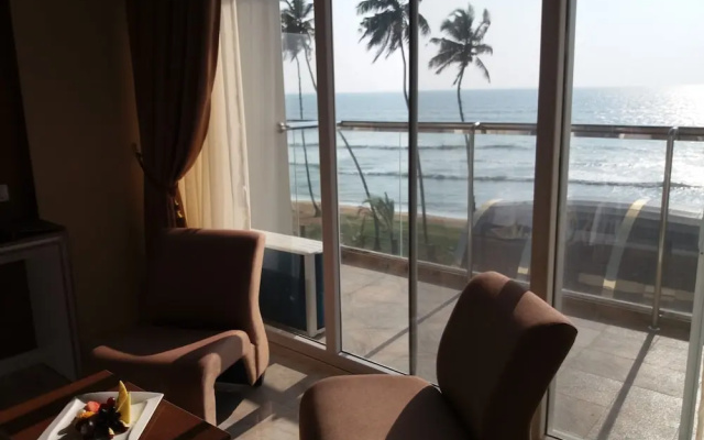 Ocean Queen hotel