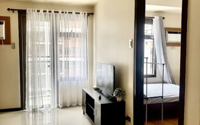 Levi & Moon's Manila Bay