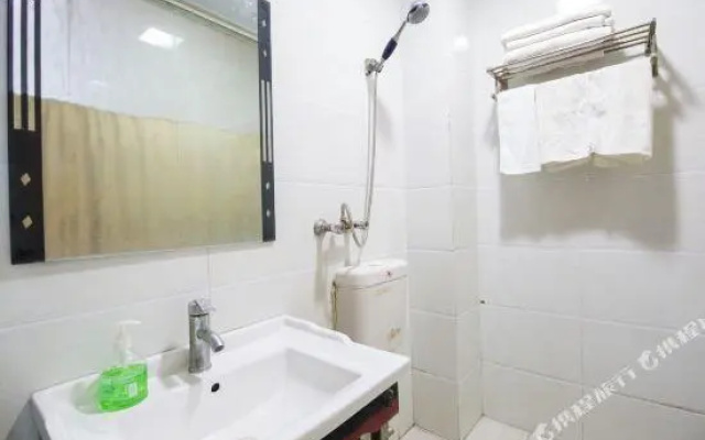Yijia Business Inn