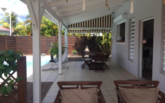 Villa de charme avec piscine residence securisee