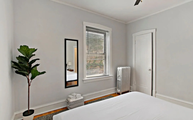 Deluxe 1BR Apt in a Ravenswood