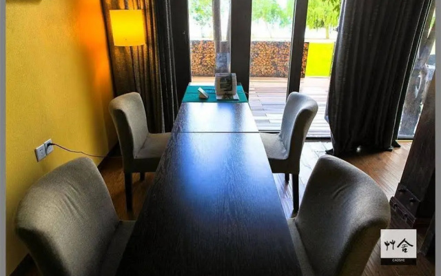 Lugu Lake Caoshe Vacation Inn