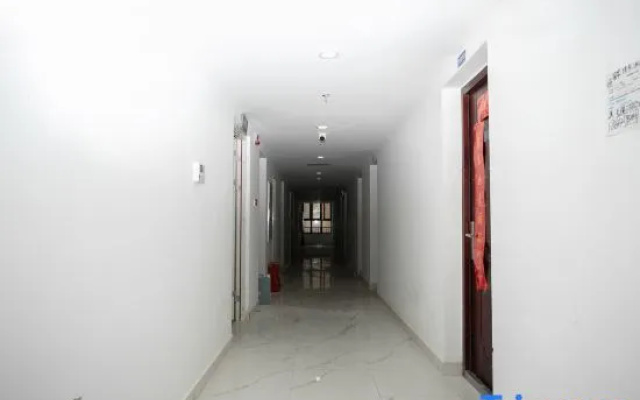 Xiyue Cinema Apartment (Changzhou North Railway Station)