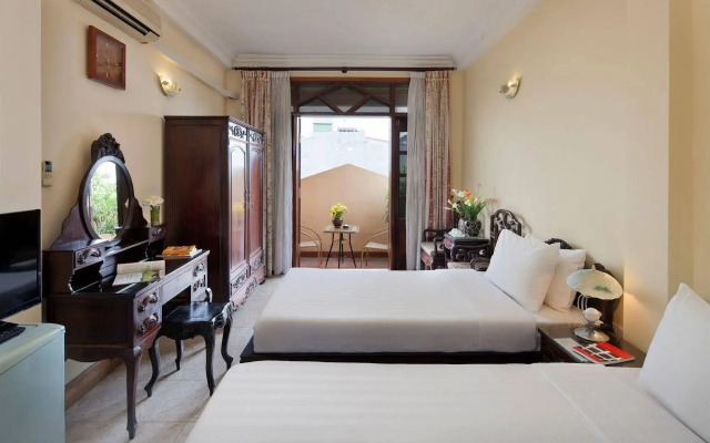 Lucky Hotel