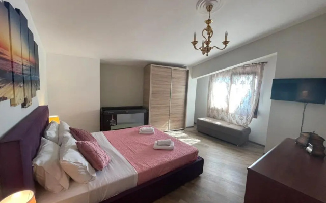 Maisonette 25m from the sea