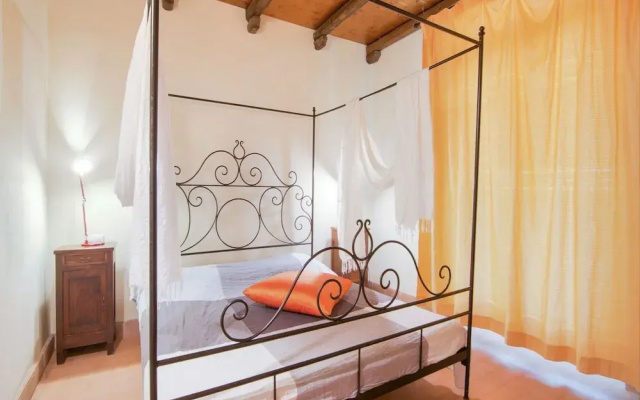 Charming Apartment in Ascoli Piceno Near Village