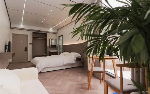 Qishe - Luxe Smart Projection Family Resort