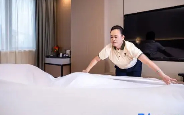 R Haihui Hotel